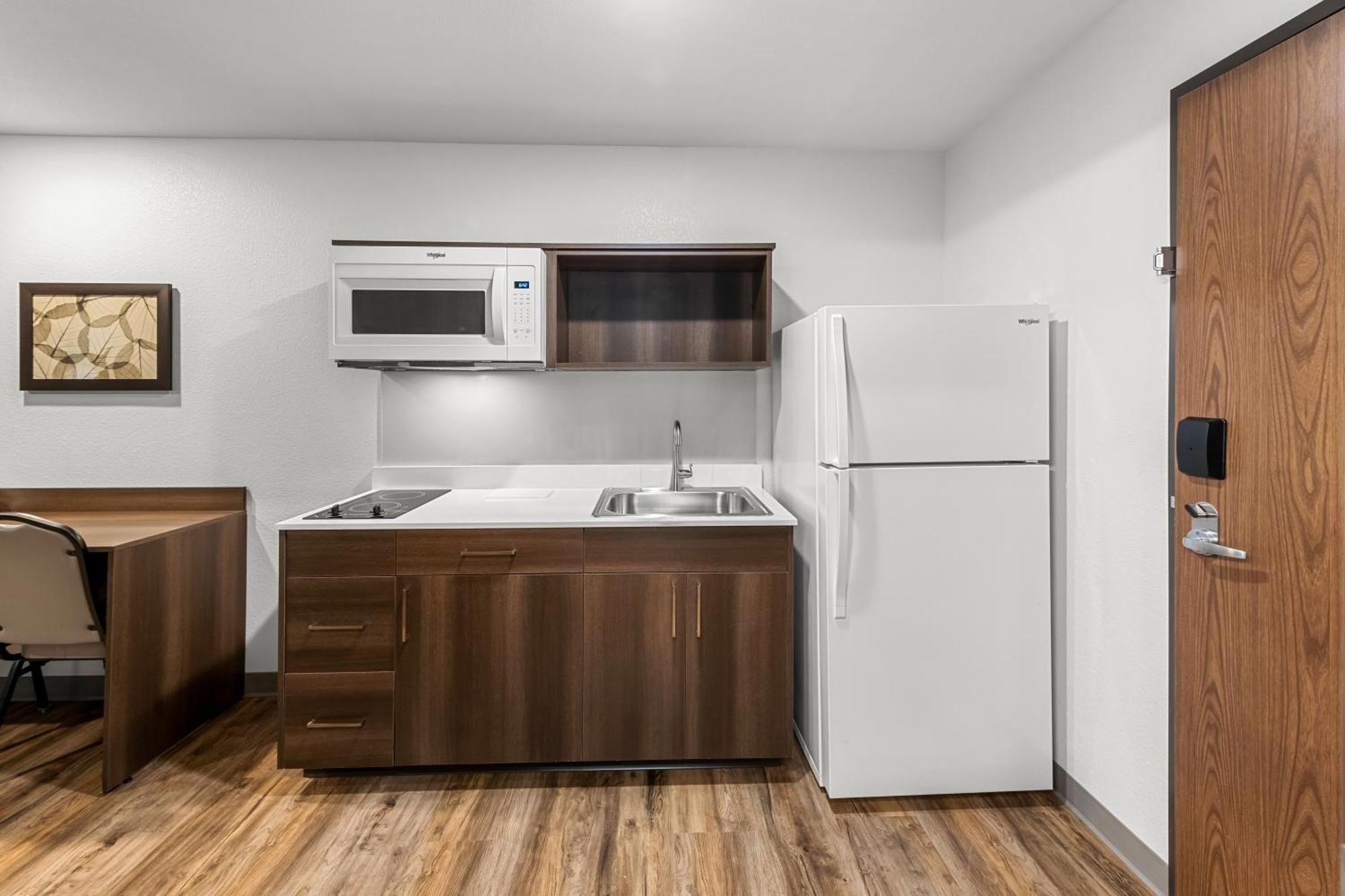 Woodspring Suites Kansas City Airport Extérieur photo