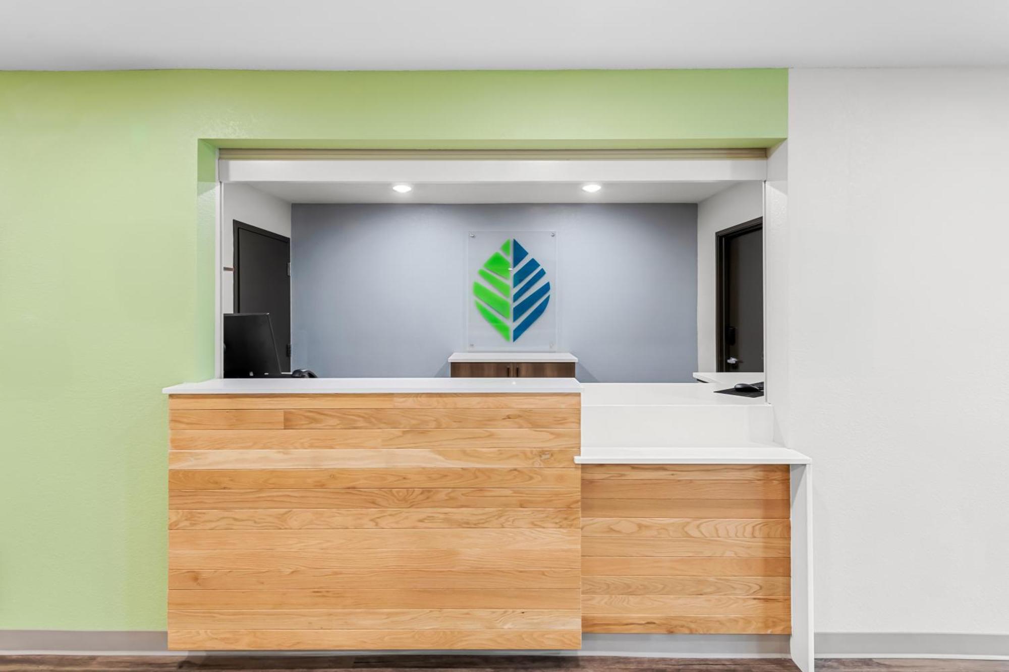 Woodspring Suites Kansas City Airport Extérieur photo